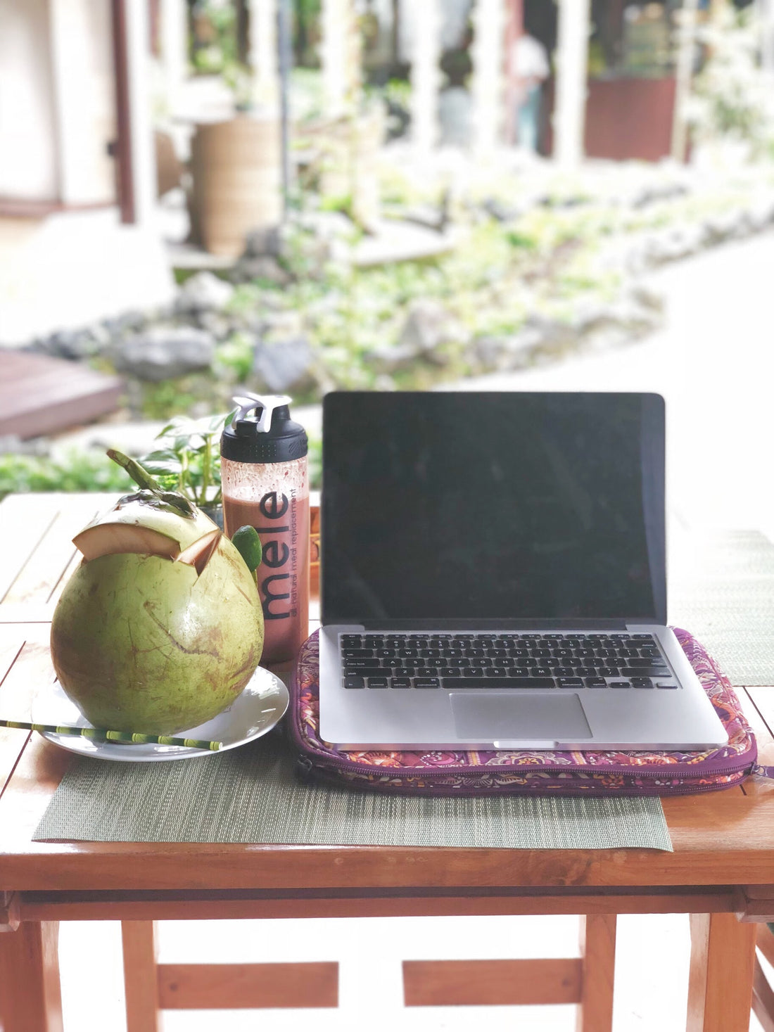HOW THIS DIGITAL NOMAD STAYS BALANCED